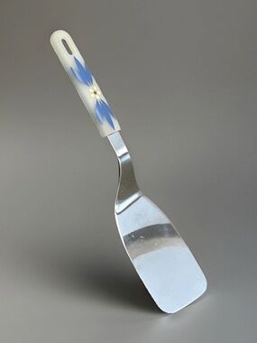 Temptations by Tara Old World Blue Silicone Stainless Steel Spatula Y2K Retro